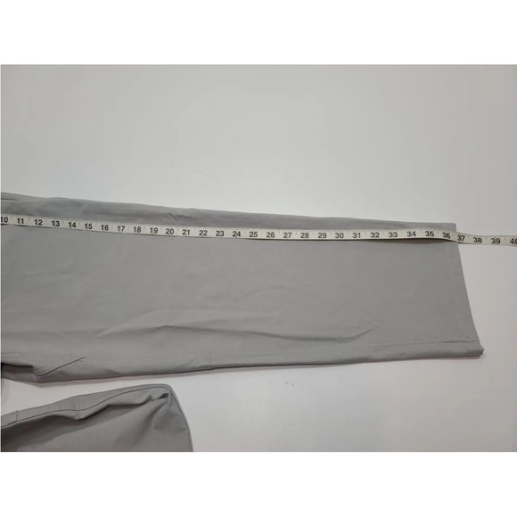 Lululemon ABC Pant Relaxed Fit Crop Pant Utilitech Fabric Seal Gray Size… - Picture 10 of 10